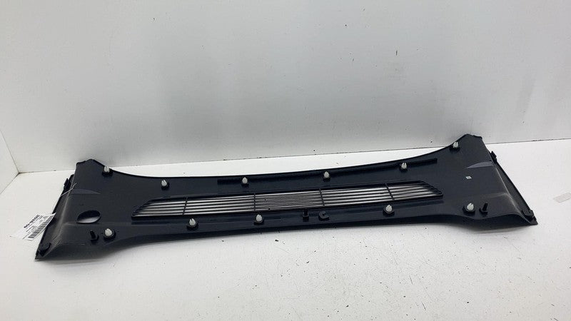 161981200B ⭕ 20-24 Tesla Model Y Rear Section Underhood HEPA Apron Cover Trim 1619812-00-B