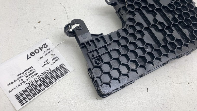 149784800E 17-23 Model Y 3 Front Right Body Controller ECU (5-Seat Type) Gen 3 1567454-00-B