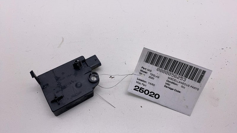 ⭕ 17-23 Tesla Model 3 Rear Bumper BCM Body Control Module Computer 109