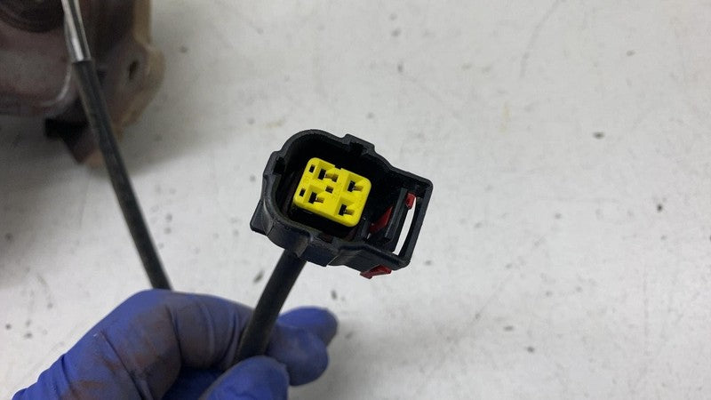 ⭕ 2017-2024 Chrysler Pacifica Exhaust Manifold Assembly OEM 68365825AC