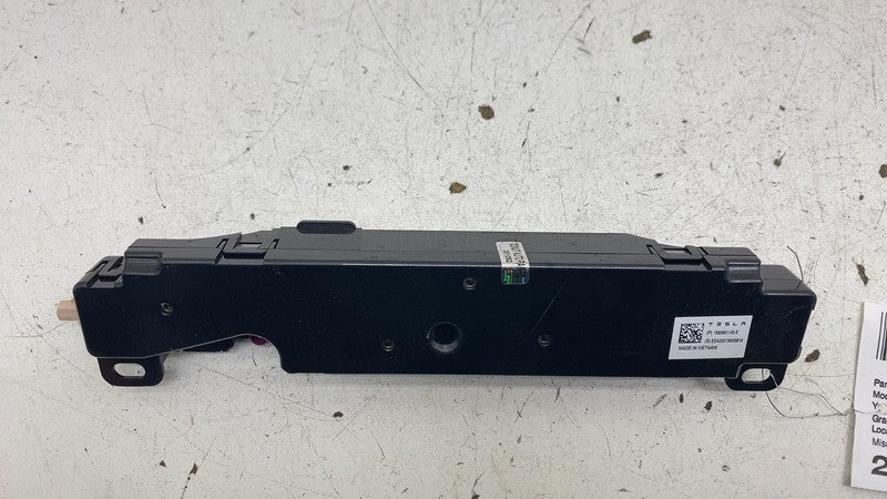 ⭕ 2017-2023 Tesla Model 3 M3 WiFi Bluetooth Antenna Control Module 158