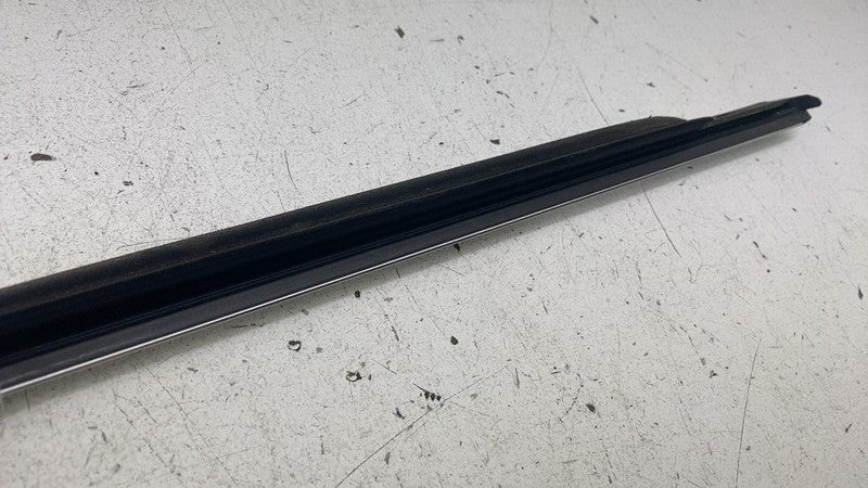 4KE 839 475 ⭕ 19-23 Audi E-Tron Quattro Rear Left Side Door Window Belt Moulding 4KE839475