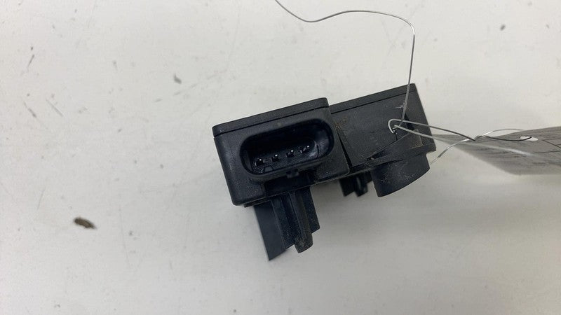⭕ 17-23 Tesla Model 3 Rear Bumper BCM Computer Body Control Module 109