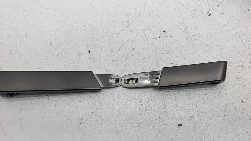 ⭕ 2025 Rivian R1S Rear Driver Side 2nd Row Seat Upper Cushion Trim Gar