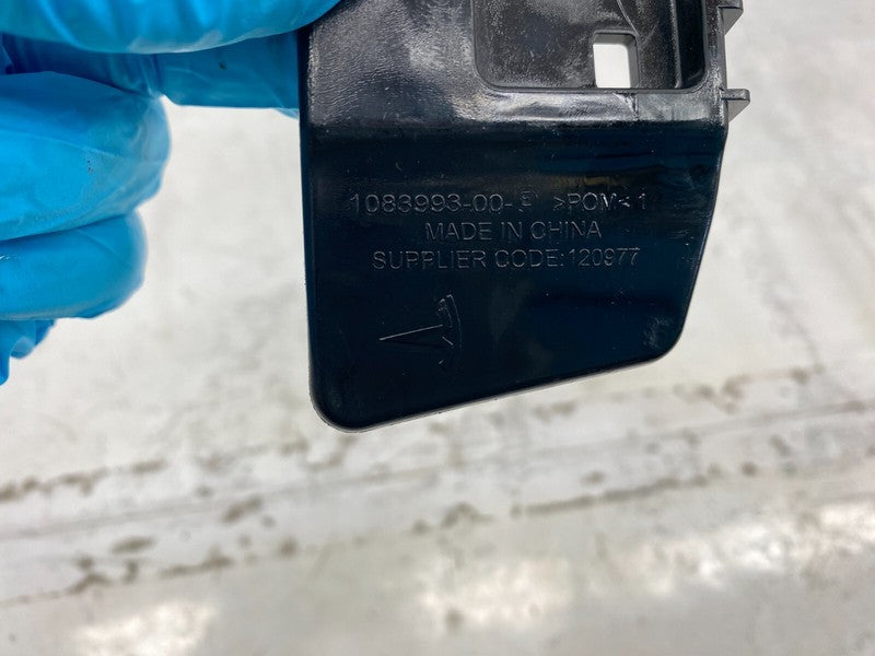 108399300E ⭕ 17-23 Model 3 Rear Right Bumper Taillight Tail Lamp Mount Bracket 1083993-00-E