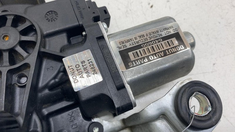 ⭕ 2025 Rivian R1S Rear Liftgate Back Window Glass Wiper Arm & Motor PT