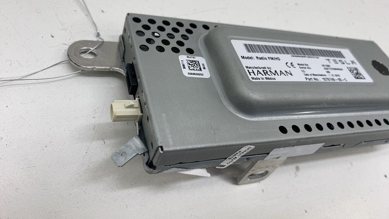 107974980C ⭕ 2017-2023 Tesla Model 3 Harman Becker Radio FM/HD Receiver Module 1079749-80-C