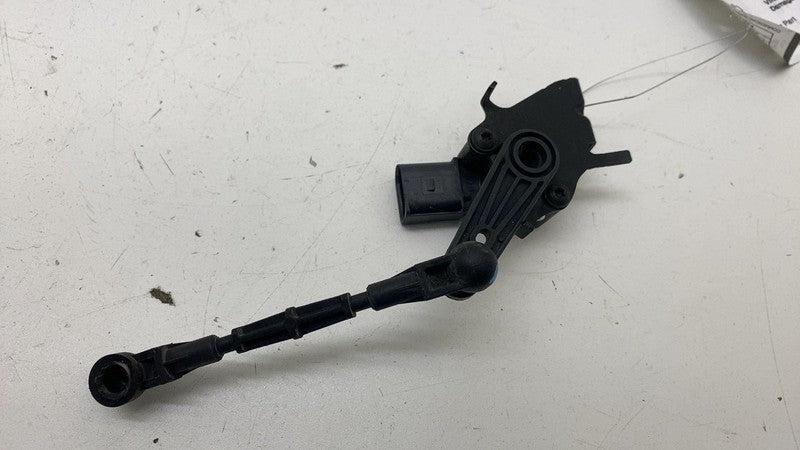 PT00039806 ⭕ 22-24 Rivian R1S Rear Left Suspension Height Level Air Ride Sensor PT00039806