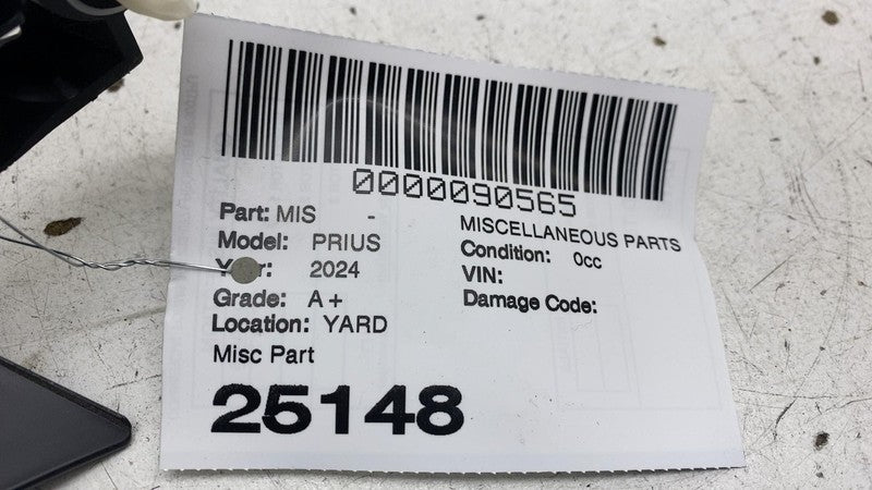 ⭕ 2023-2025 Toyota Prius Front Right Door Window Frame Trim Cover  676