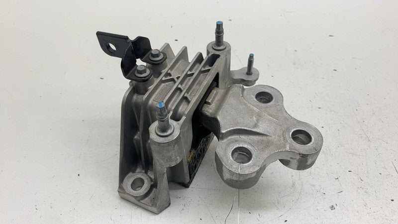 68224742 AD ⭕ 2017-2025 Chrysler Pacifica Front Left Transmission Mount Bracket 68224742AD