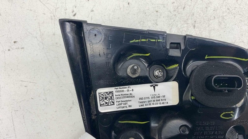 1502089-00-B ⭕ 2020-2024 Model Y Rear Right Inner Taillight LED Tail Lamp 4-Pin 1502089-00-B