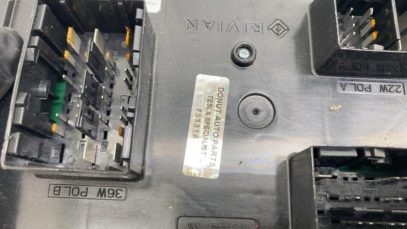 PT00031575-E ⭕ 2022 2023 2024 Rivian R1T R1S Left Cabin Fuse Relay Junction Box PT00031575-E