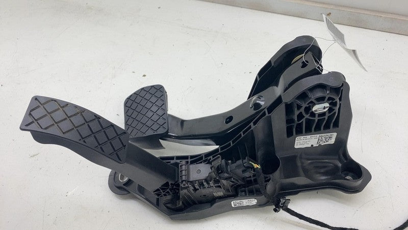 1EB 723 503 ⭕2021-2023 Volkswagen ID.4 Front Gas Accelerator Throttle & Brake Pedal Assembly