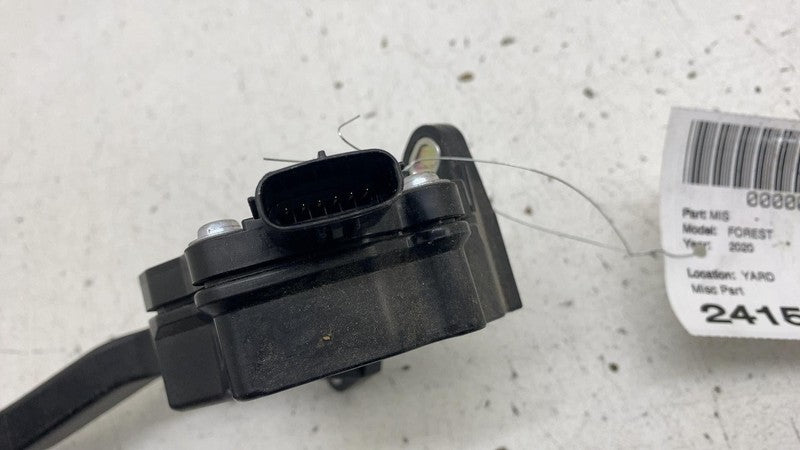 2019-2024 Subaru Forester Gas Accelerator Foot Pedal w/ Mount Bracket Sensor OEM