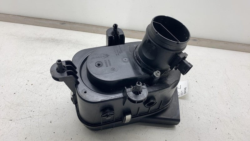⭕ 2017-2022 Maserati Levante Left Engine Air Filter Box Housing Assy 6