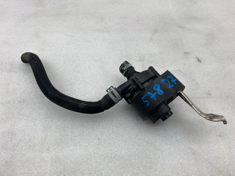 2016-2020 Tesla Model X Additional Coolant Auxiliary Water Pump 1037328-00-F OEM