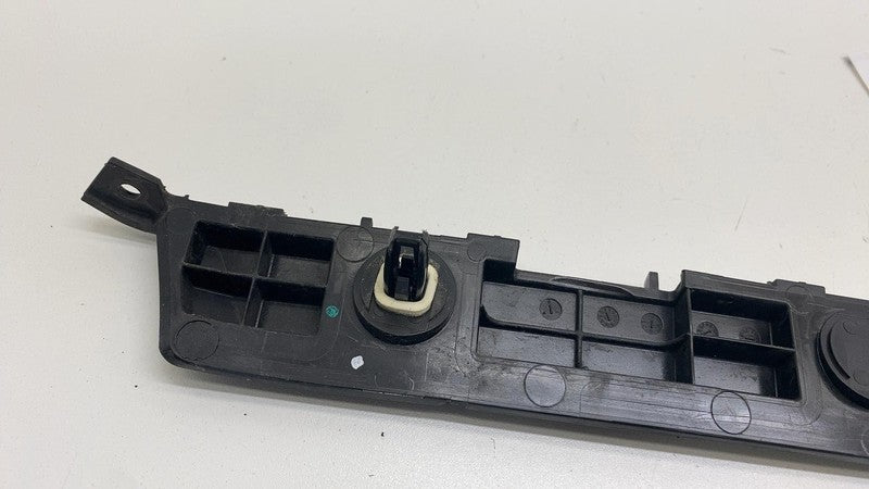 108399100I 17-23 Model 3 Rear Right Bumper Lower Support Retainer Wing Bracket 1083991-00-I