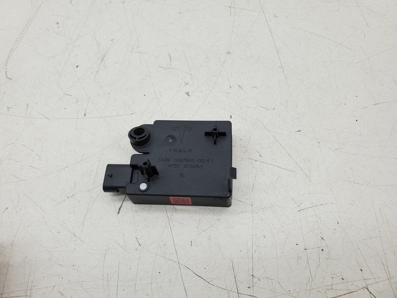 1097855 00 E ⭕ 2017-2023 Model 3 M3 Rear Bumper BCM Computer Body Control Module 1097855-00-E
