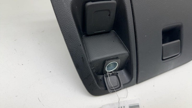 23177892 ⭕ 2015-2018 Chevy Silverado 1500 Instrumental Panel Center Compartment 23177892