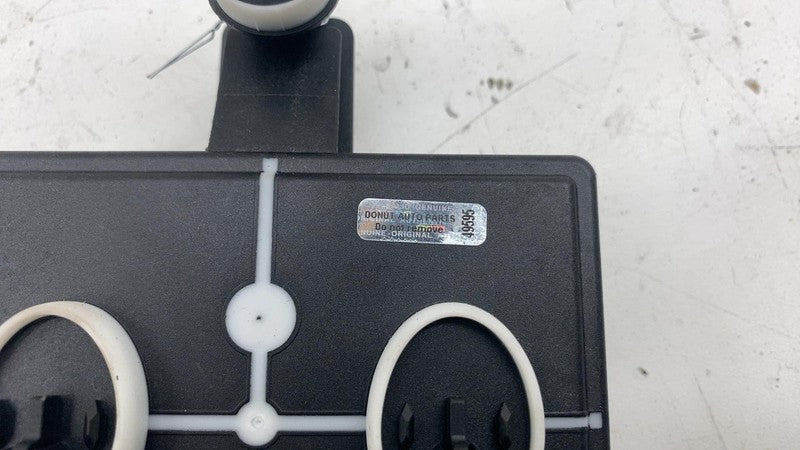 ⭕2021-2023 Volkswagen ID.4 Rear Passenger Window Control Module Right 