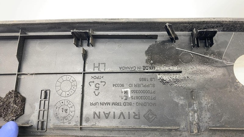 PT00000355-H ⭕ 22-24 Rivian R1T Left Trunk Cargo Pick Up Box Upper Molding Panel PT00030675E