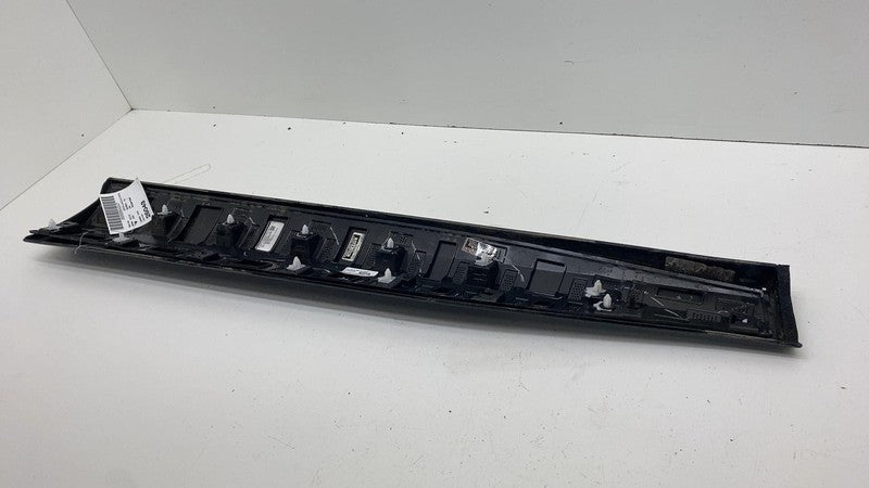 LJ8B-R20848-DA ⭕21-24 Ford Mustang Mach-E Front Right Side Lower Trim Molding RH LJ8B-R20848-DA