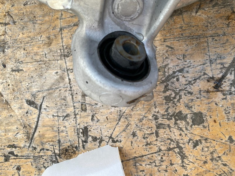 1044416 00 F 17-23 Model 3 Rear Right Side Spindle Knuckle w/ Shield & Wheel Hub 1044416-00-F