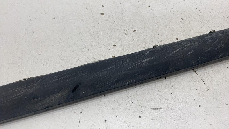 ⭕ 2022 Rivian EDV-700 Van Driver Door Rokcer Cladding PT00053750 / PT0