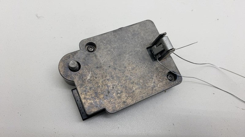 1607917 00 E 2016-2024 Tesla Model S X Y 3 Interior Distance Radar Sensor Control Module Unit