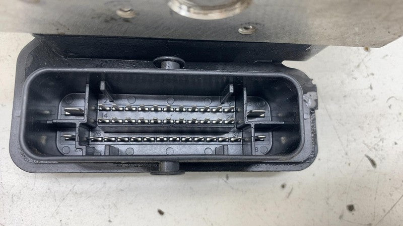 2020-2023 Tesla Model Y Anti-Lock Brake System ABS Pump Module Unit 10