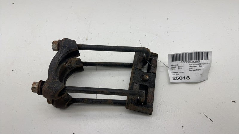 15885530 ⭕ 2014-2019 Silverado 1500 Rear Axle Mounting Hardware Assembly 15885530