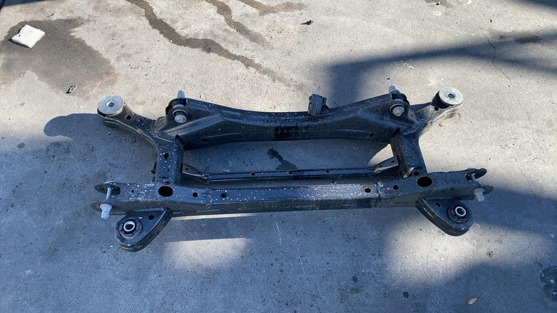 20226516150 2017-2024 Chrysler Pacifica Rear Undercarriage Subframe Crossmember Cradle FWD