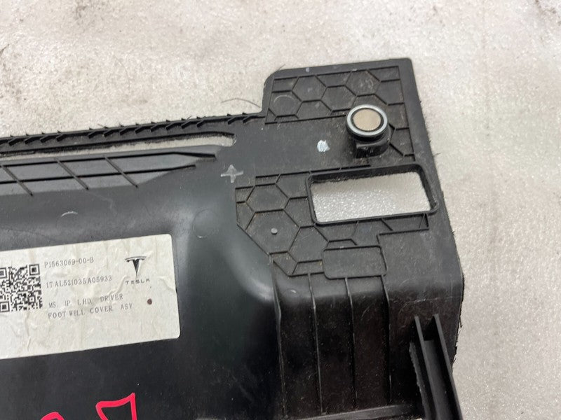 1563069 00 B ⭕ 2021-2025 Tesla Model S MS Instrument Panel Driver Footwell Cover 1563069-00-B