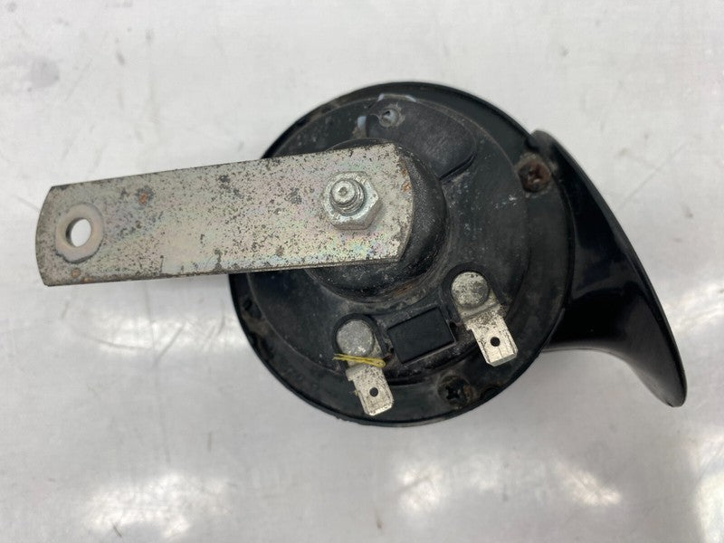 E1 0020046 ⭕ 2012-2020 Tesla Model S MS Seger Low Pitch Tone Horn 12V 410 Hertz w/ Bracket