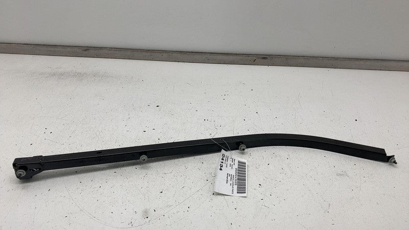 ⭕2017-2023 Chrysler Pacifica Rear Driver Door Upper Slide Roller Track