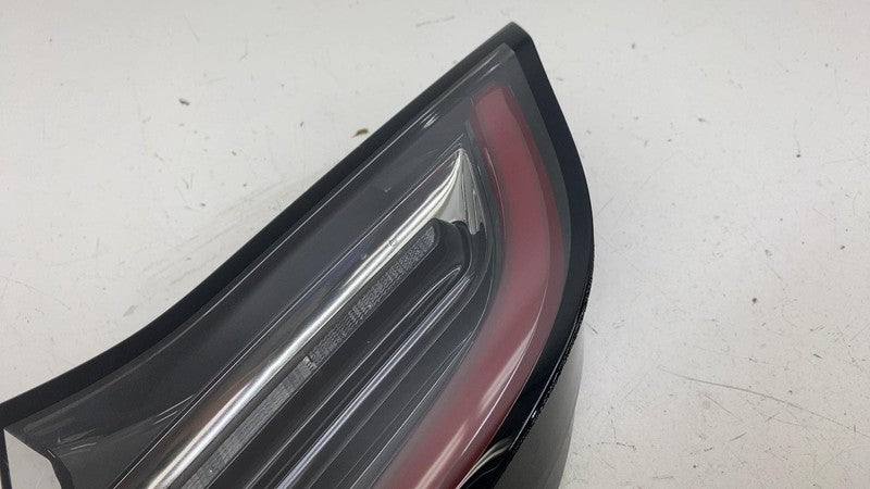 ⭕ 2017-2023 Model 3 Rear Right Inner Taillight LED Tail Lamp 3-Pin 107