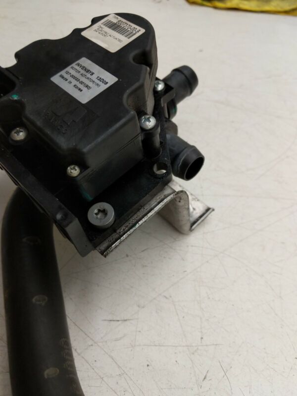 6007370 00 B 2012-2020 Tesla Model S MS 4-Way Coolant Pump Valve Actuator with Pipe & Bracket