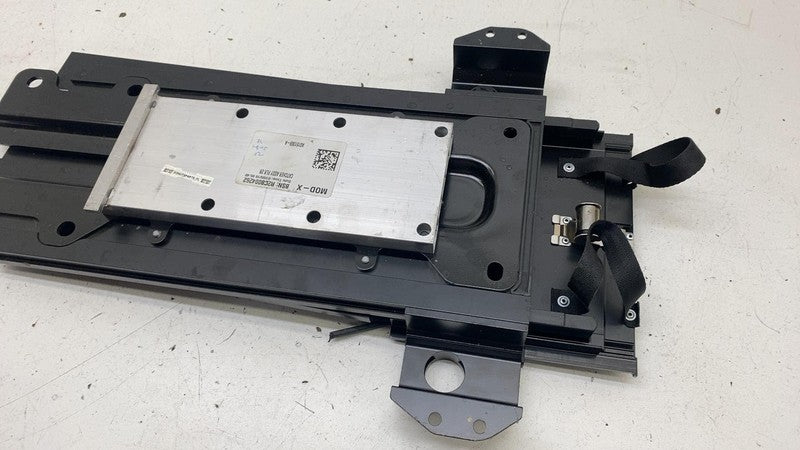 ⭕ 16-20 Model X Rear 2nd Row Middle Seat Floor Plate Catcher Module 10