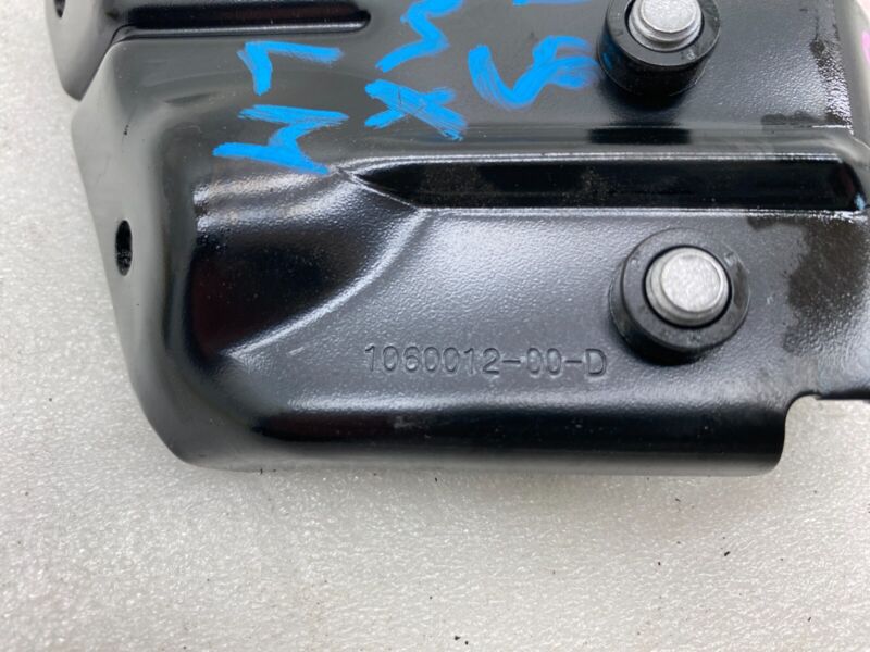 106001200D ⭕16-20 Model X MX Driver Trunk Liftgate Floor Tie Down Hook Left LH 1060012-00-D