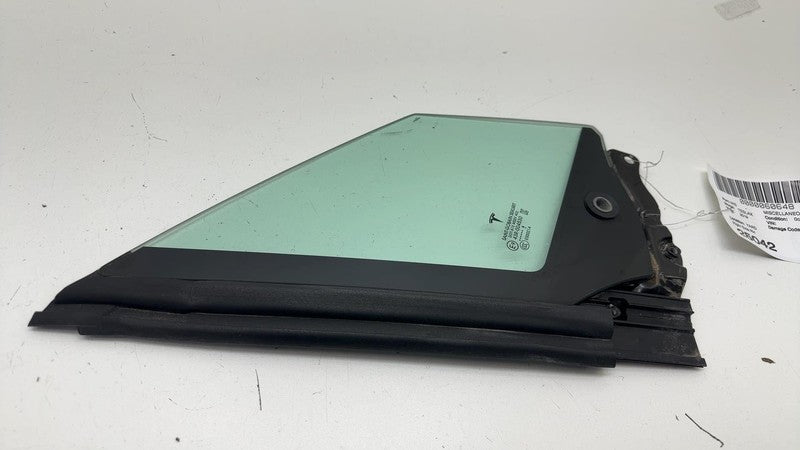 ⭕2016-2020 Tesla Model X Front Right Quarter Vent Door Window Glass 10
