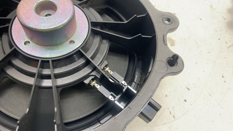 107974400C 17-23 Model 3 Y Front Left / Right Door Audio System Woofer Speaker 1079744-00-C