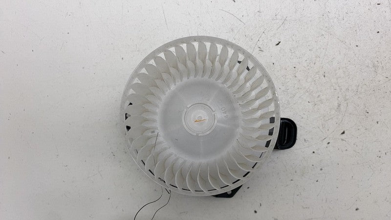 ⭕ 2023 2024 2025 Toyota Prius HVAC A/C Heater Blower Fan Motor Unit Assembly OEM