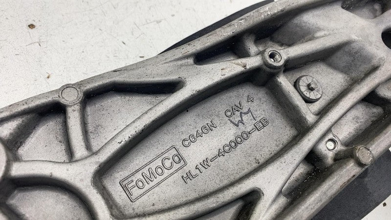 ⭕ 2018-2024 Lincoln Navigator Rear Axle Differential Mount Bracket HL1