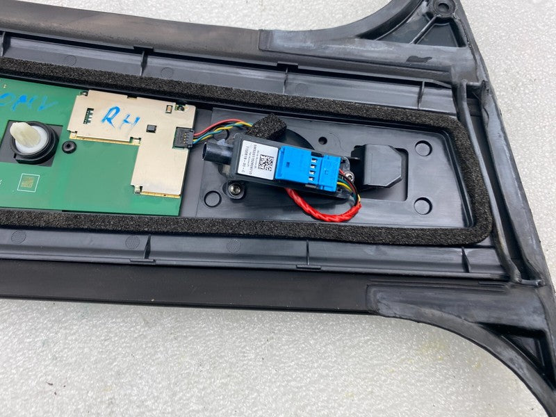 151625800D ⭕ 20-23 Model Y Right Exterior B-Pillar Applique Glass Trim RH AP3 1506886-00-D