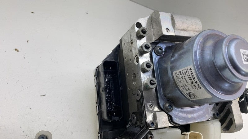 ⭕ 21-23 Polestar 2 Power Brake Booster Master Cylinder & ABS Module OE