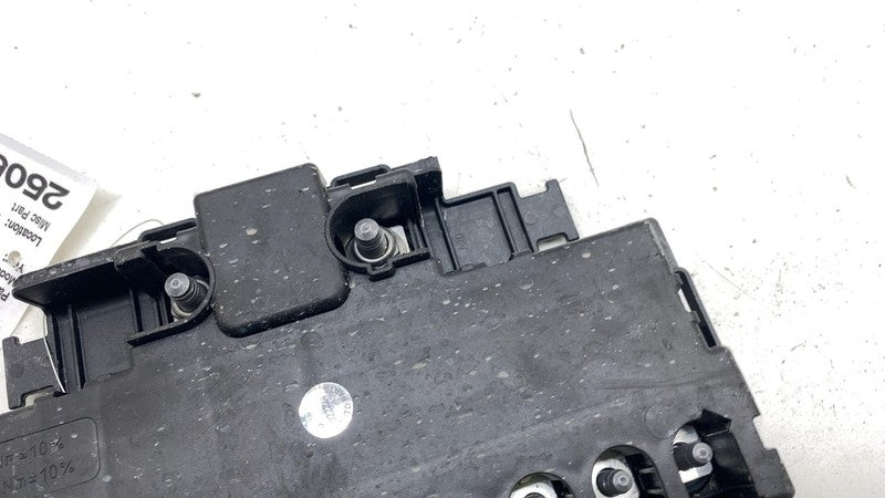 ⭕22 Mercedes Benz EQS450+ Engine Compartment Fuse Relay Junction Box A