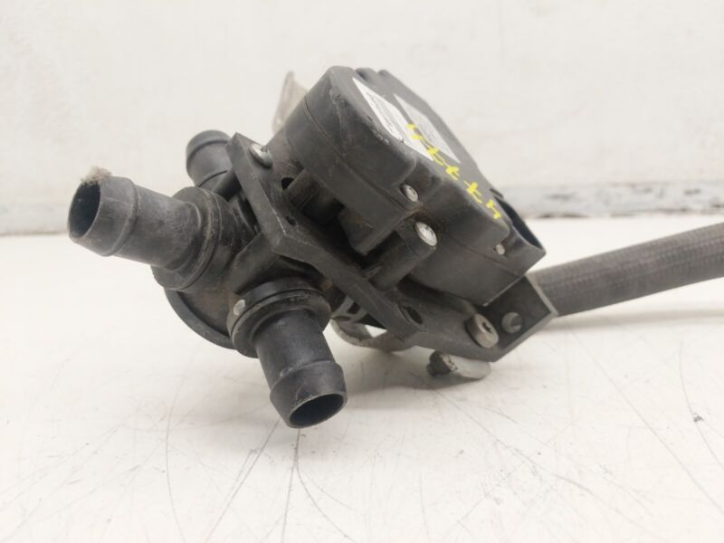 2012-2020 Tesla Model S X 4-Way Coolant Pump Valve Actuator with Hose & Bracket