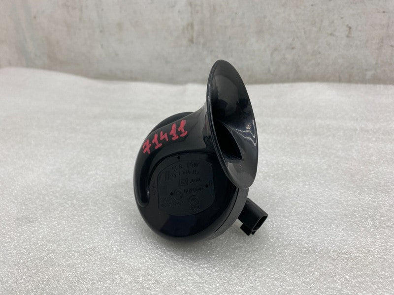 E1 0020046 ⭕ 2012-2020 Tesla Model S MS Seger Low Pitch Tone Horn 12V 410 Hertz w/ Bracket