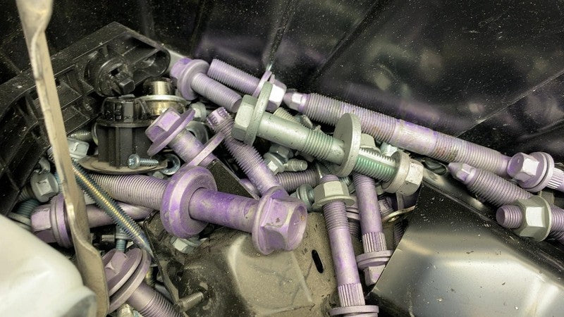 ⭕ 2024 Toyota Prius Set of Bolt