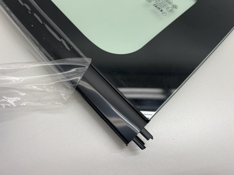 E1 43R-001533 ⭕ 2021-2023 Tesla Model 3 Rear Corner Window Quarter Glass Left LH 1514978-01-D